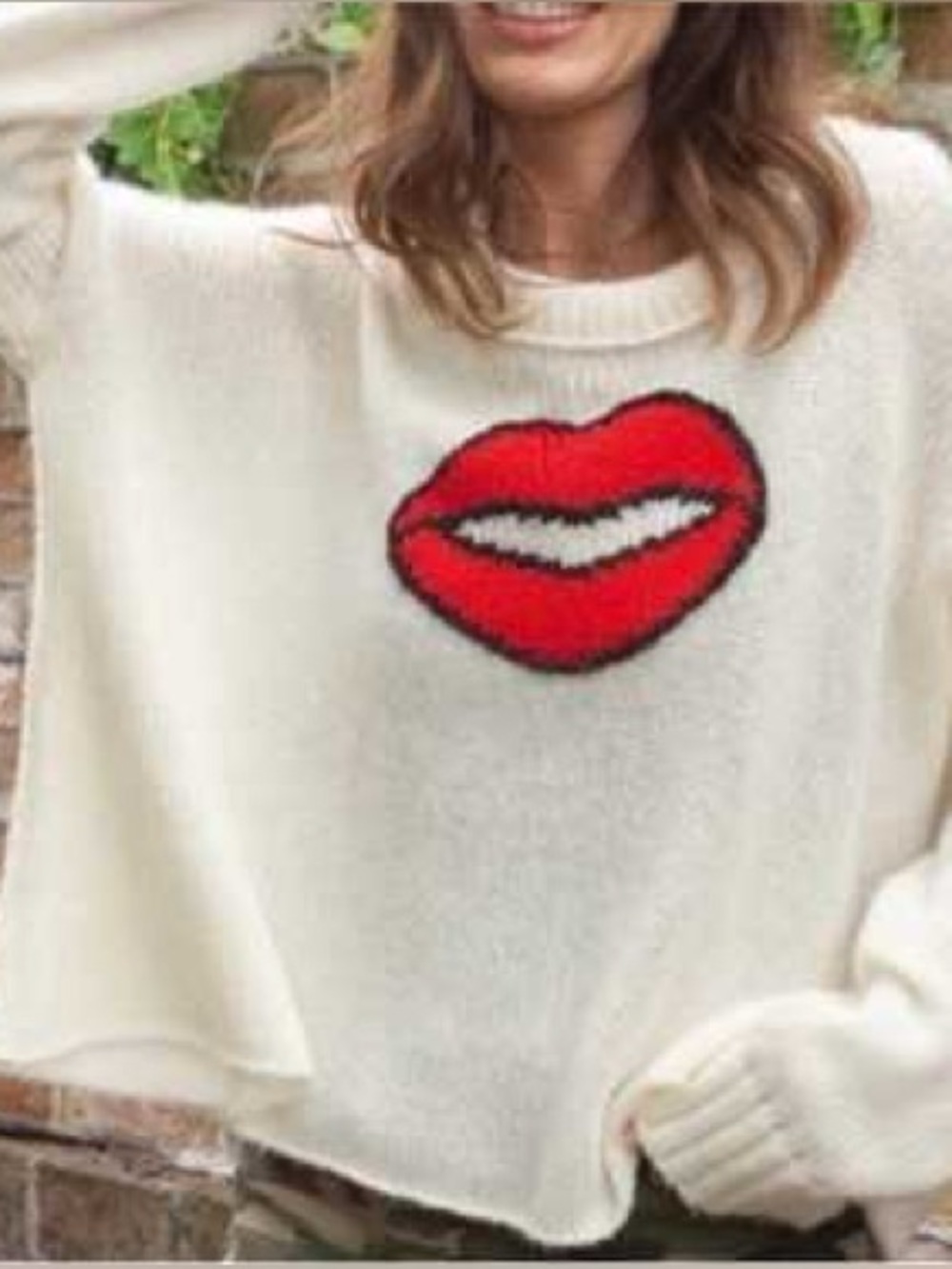 Wooden Ships Cream Sweater with Red Lip Motif M/L